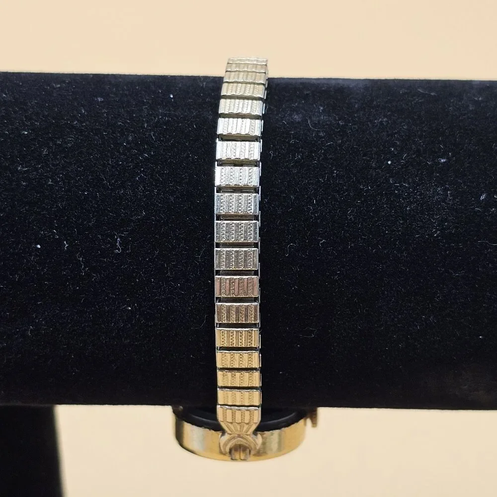VINTAGE Timex 35D Manual Wind Women's Watch On Speidel 10k RGP Band Runs Great